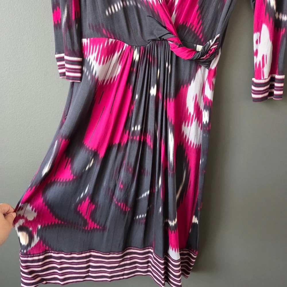 BCBGMAXAZRIA Women's Size S Pink Gray Ikat Print Draped Twist Front Midi‎ Dress